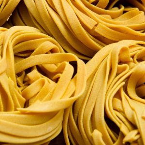 nidos-de-tagliatelle-con-curry